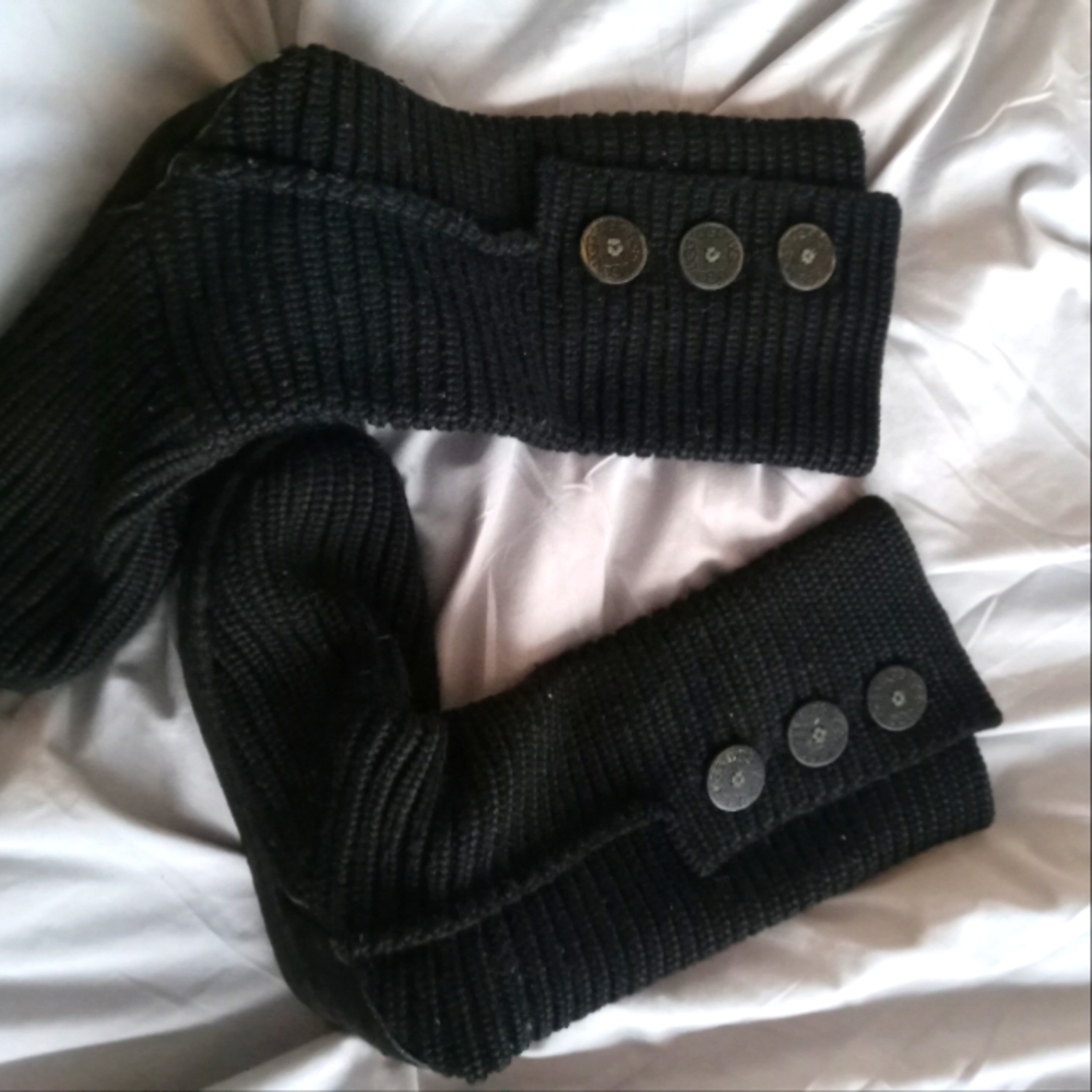 Ugg black sweater knit boots vguc